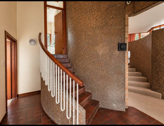 6 BEDROOM HOUSE FOR SALE IN THREE RIVERS